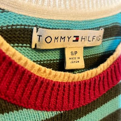 Lot 93 Tommy Hilfiger Sweaters