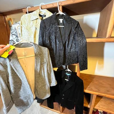 Lot 96 Women's Blazers