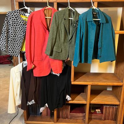 Lot 97 Women's Blazers & jackets