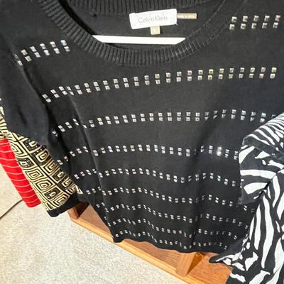 Lot 98 Large selection of ladies tops