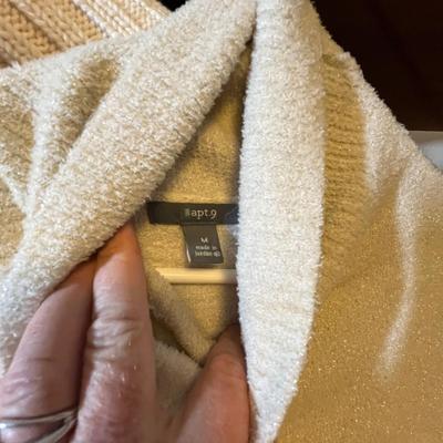 Lot 99 Womens sweaters