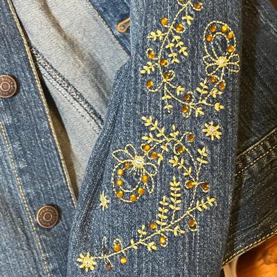 Lot 100 Jean jackets & other