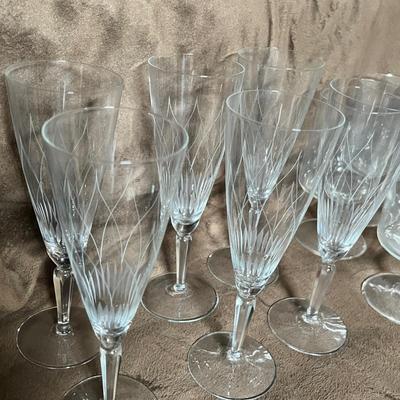 Lot 109 More assorted crystal stemware