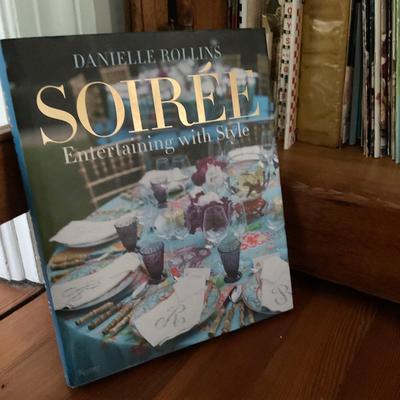 UH1532 Large Lot of Vintage and New Cookbooks