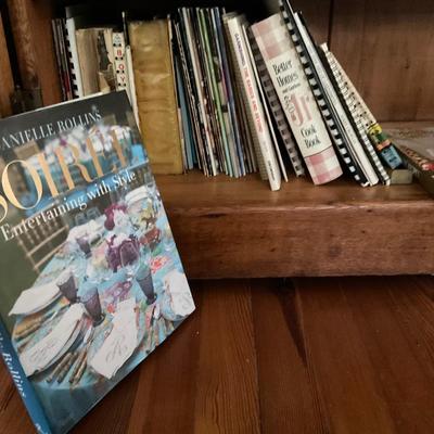 UH1532 Large Lot of Vintage and New Cookbooks