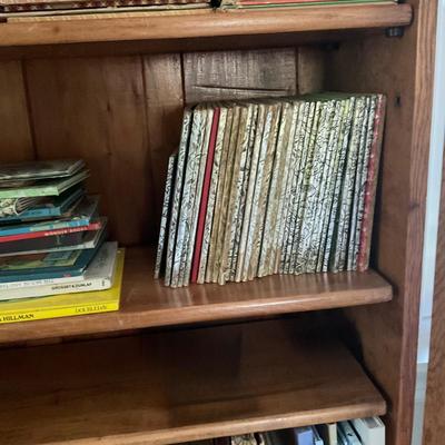 UH1533 Lot of Vintage Little Golden, Wonderbooks, and Rand McNally