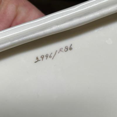 Lot 112 Lenox China pieces