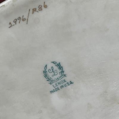 Lot 112 Lenox China pieces