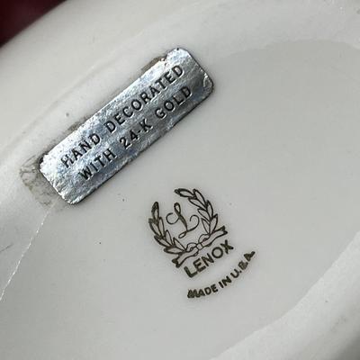 Lot 112 Lenox China pieces