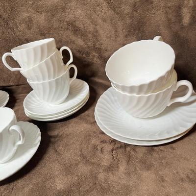 Lot 114 White - made in England cream and sugar set with two sizes of tea cups
