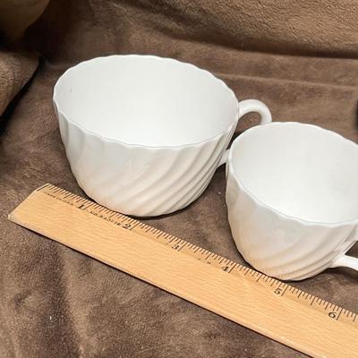 Lot 114 White - made in England cream and sugar set with two sizes of tea cups