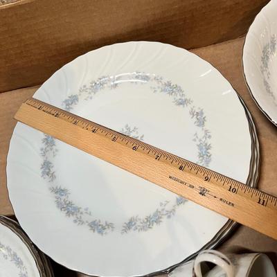 Lot 117 China grouping