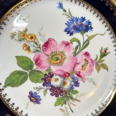 Lot 118 Antique Cobalt trimmed Pottery