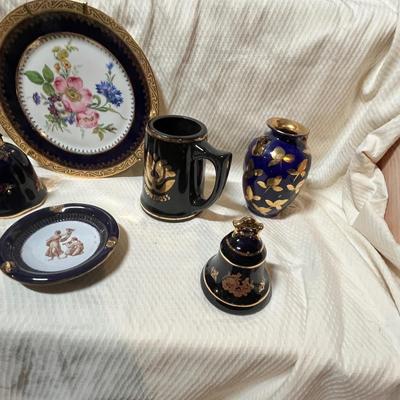 Lot 118 Antique Cobalt trimmed Pottery