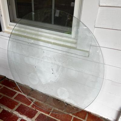 P1546 Round Glass Table Top