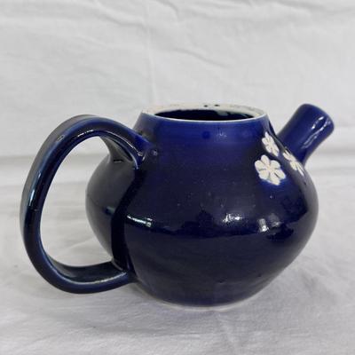 Earth-Toned Pottery (K-DZ)