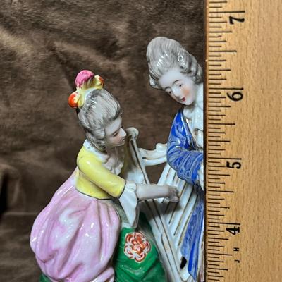 Lot 122 Lot of China figures
