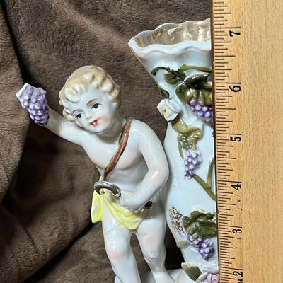 Lot 122 Lot of China figures