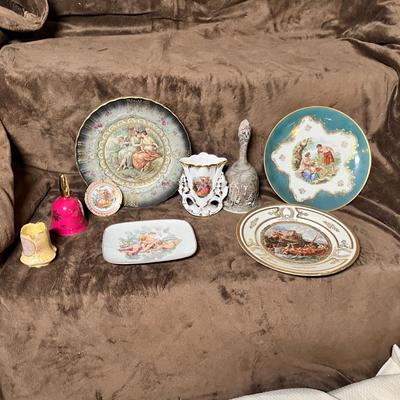 Lot 126 Decorated porcelain w/ people