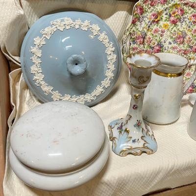 Lot 130 Misc lot of china, various patterns, minor damage