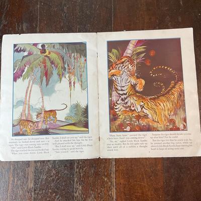 D1543 Antique 1932 Little Black Sambo & Two Wild West Panoramas