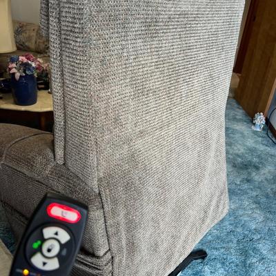 Pride Mobility Power Lift Assist Recliner Chair