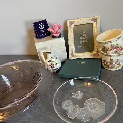 Collectibles Lot - Lenox, Delft, Royal Doulton, Capodimonte Porcelain