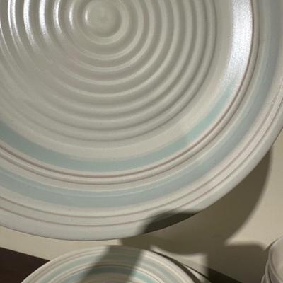 Pfaltzgraff place setting for 4 dishware set