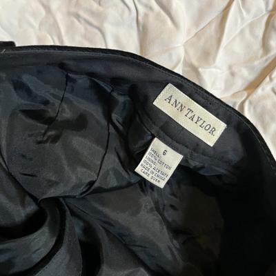 Lot 136 6 pairs velvet pants - sizes 6 - 8