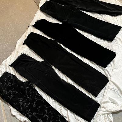 Lot 136 6 pairs velvet pants - sizes 6 - 8