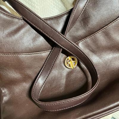 Lot 138 7 purses