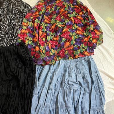 Lot 143 6 skirts - long, flouncy skirts