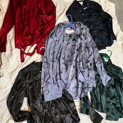 Lot 144 5 silk blouses