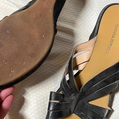 Lot 145 4 pairs dressy sandals