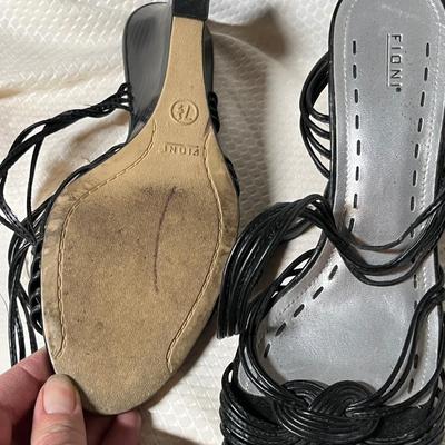 Lot 145 4 pairs dressy sandals