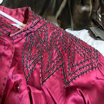 Lot 146 4 silk blouses - 1 vintage 80's beaded