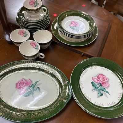 Taylor Smith dish set