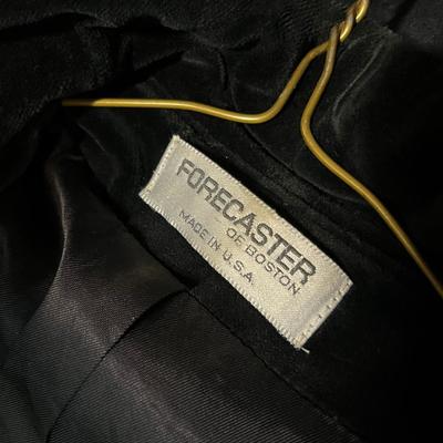 Lot 160 3 coats - 2 trench coats and 1 velour jacket (3/4 lnegth)