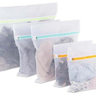 5-Pack Mesh Laundry Bag for Delicates, Wash Bag for Underwear and Lingerie, Makeup Organizer Bag (1 Large, 2 Medium, 2 Small)