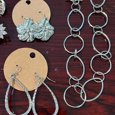 Big Lot Quality Contemporary Costume Jewlery