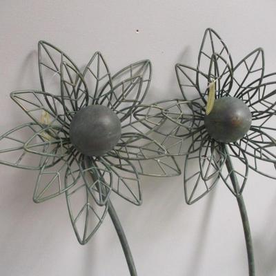 Metal Green Flower Lawn Art