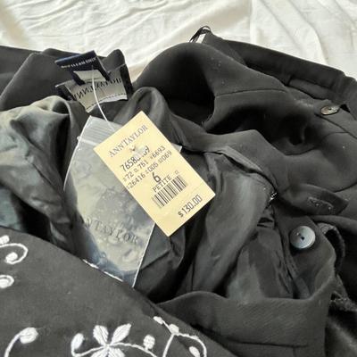 Lot 162 8 black pants