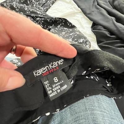 Lot 162 8 black pants