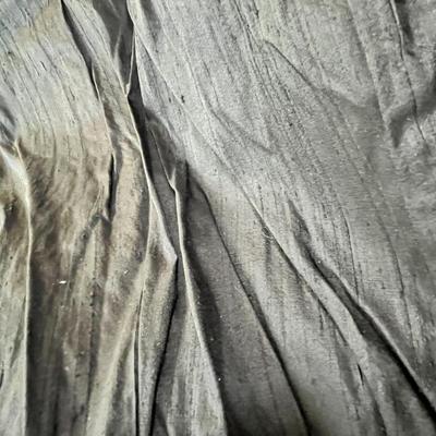 Lot 162 8 black pants