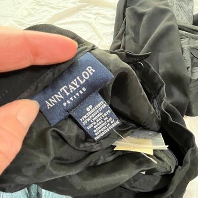 Lot 162 8 black pants