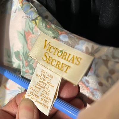 Lot 163 5 silky/satin housecoats