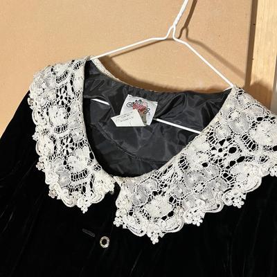 Lot 166 Vintage style dress