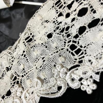 Lot 166 Vintage style dress