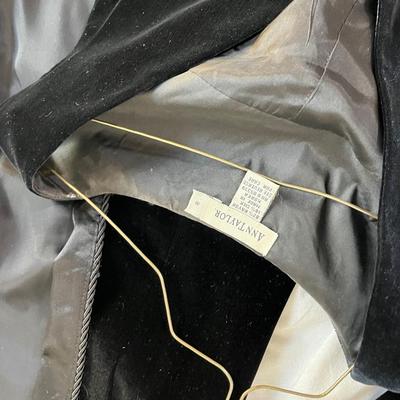 Lot 170 Black Tops