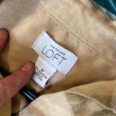 Lot 171 Assortment of women's blouses